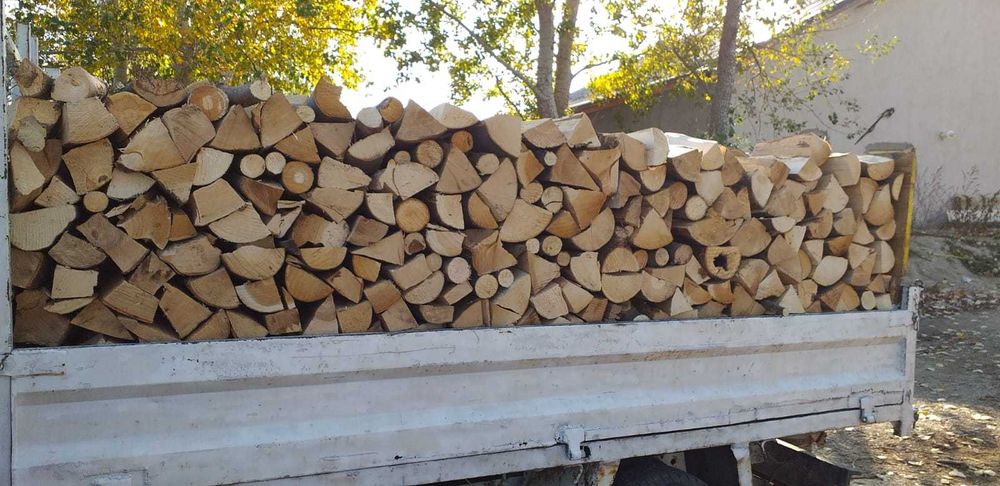 Lemn de foc cu livrare la domiciliu pentru centrale sau sobe de teraco