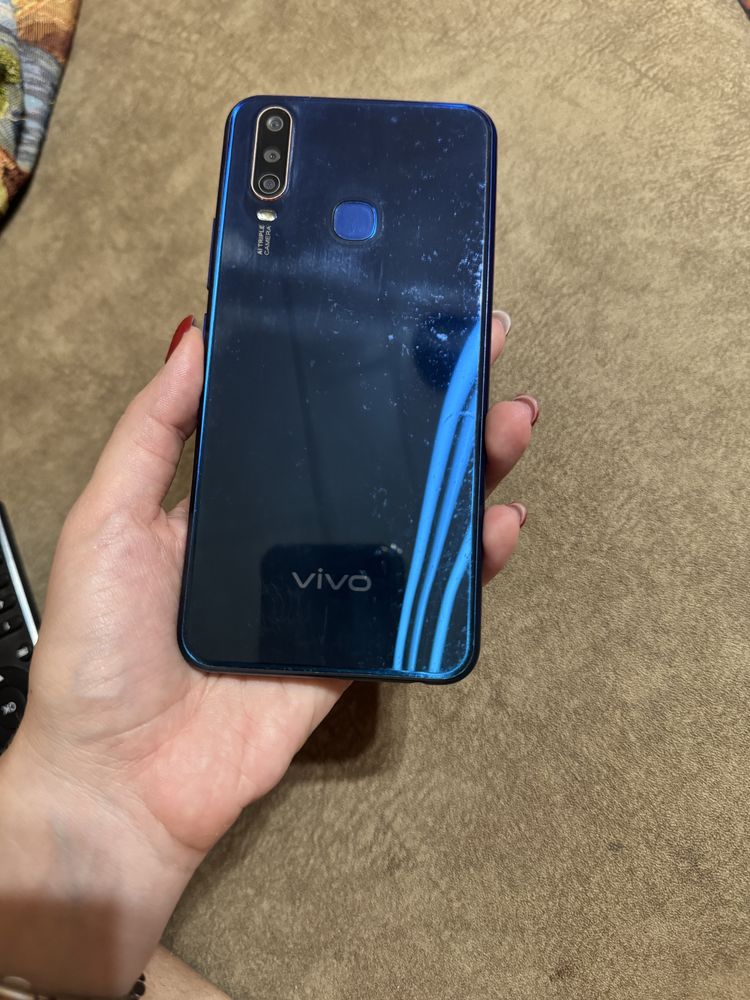 Vivo 1904 smartphone