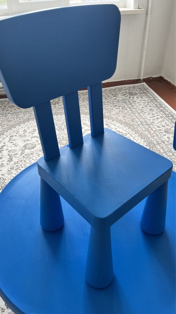 Детский круглый стол и стулья Икеа