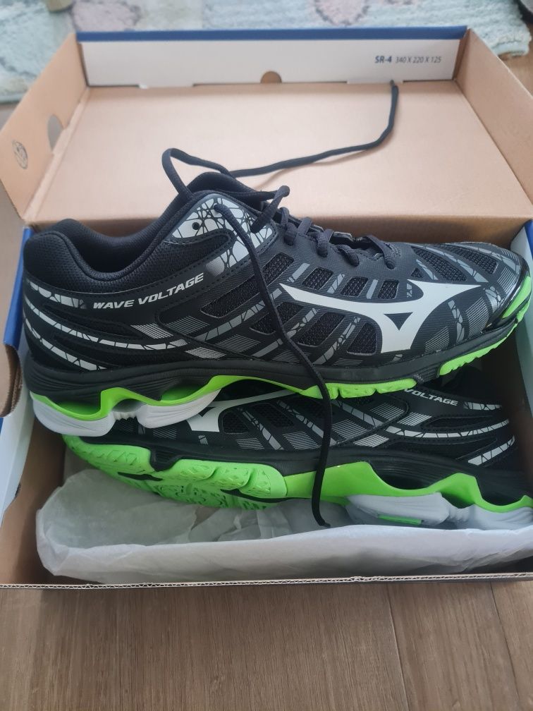 Маратонки Mizuno Wave Voltage