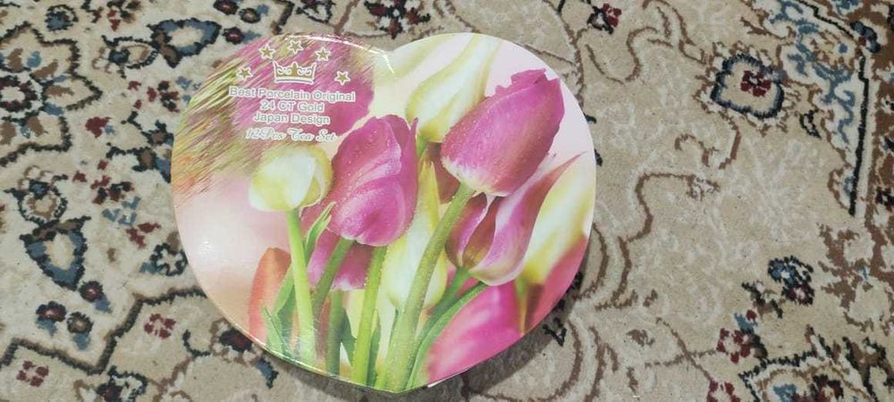 Подарочный набор кружек с блюдцами для чая