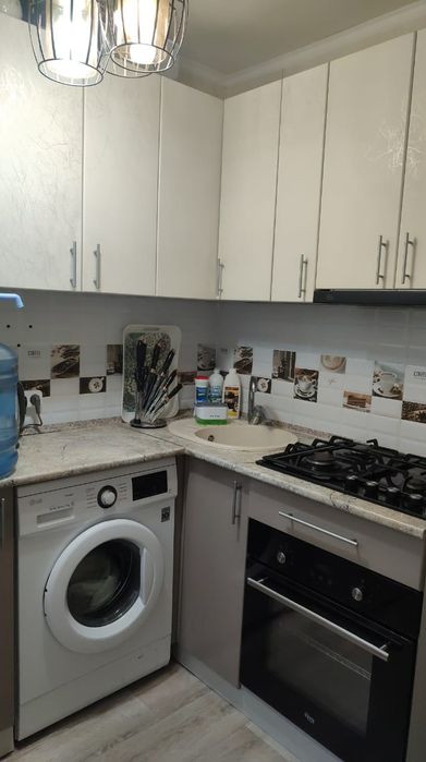 Продам 2 ух.комн кв район Уюта