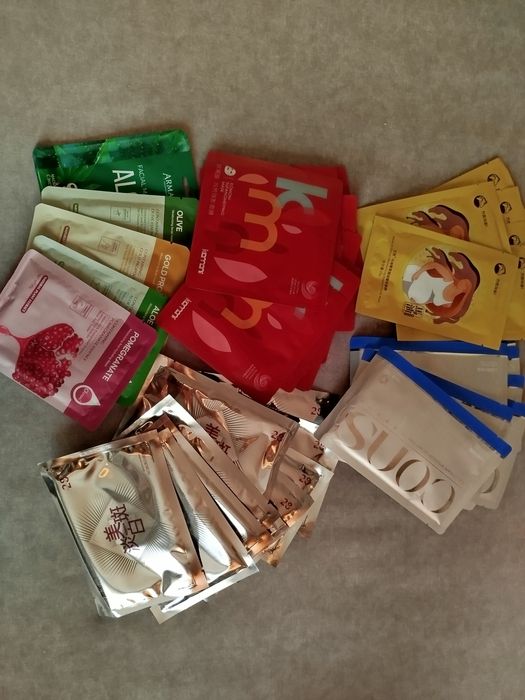 Маски для лица много