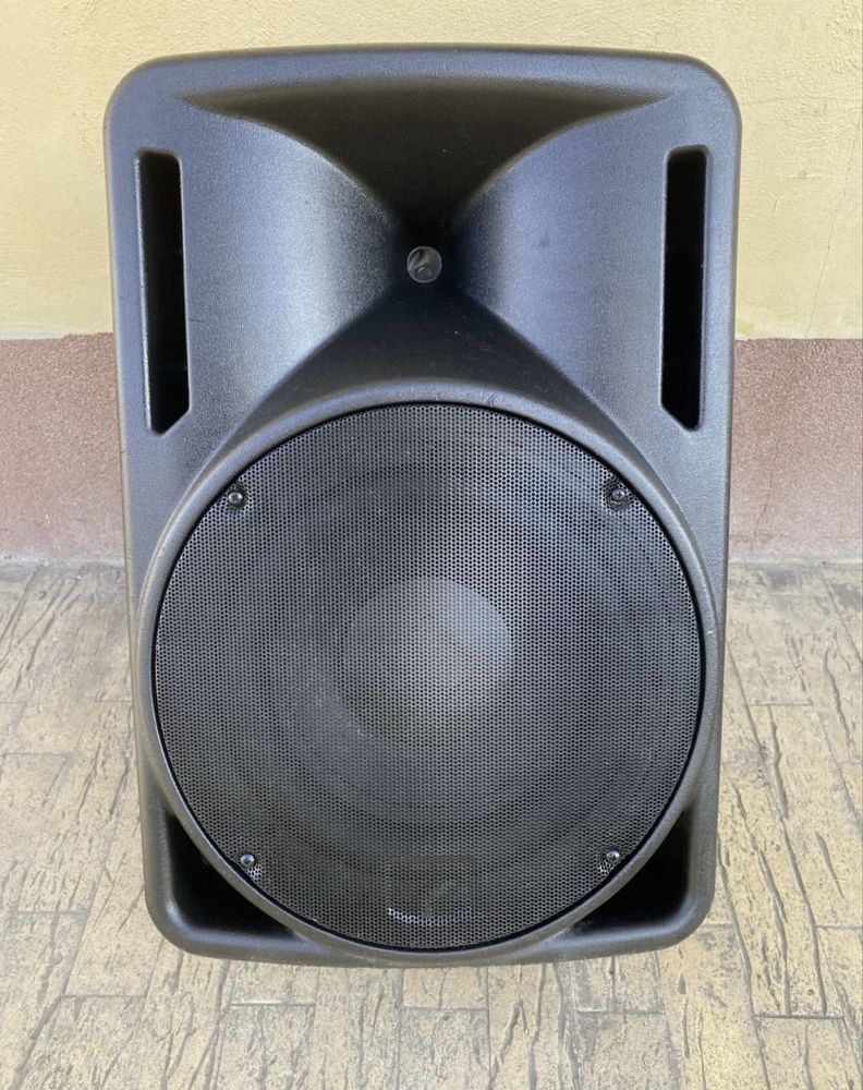 dB Technologies Basic 400 boxa activa ( linie / instrumente muzicale )