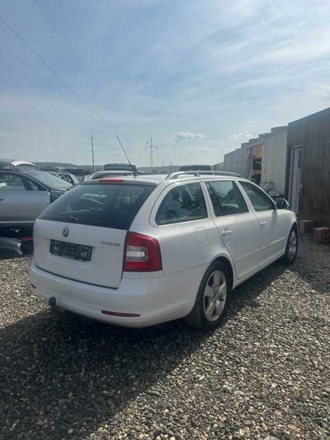 Dezmembrez Skoda Octavia 2 combi 2010 1,6tdi