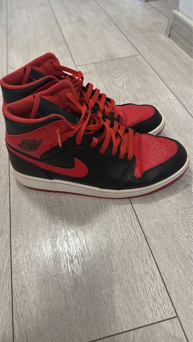 vand jordan 1 mid alternate bred
