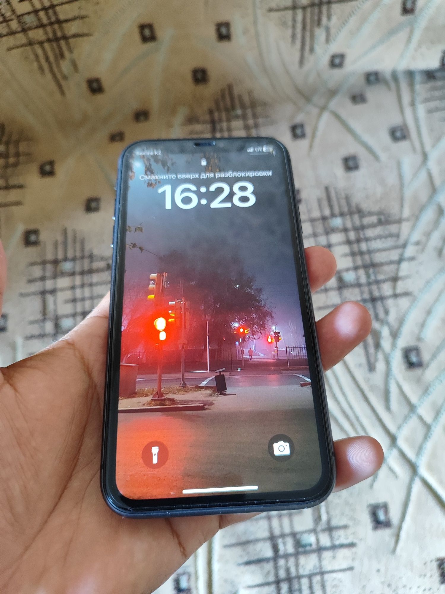 iPhone 11 в идеальном состоянии