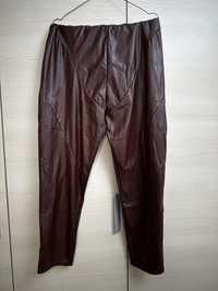 Vand pantaloni imitatie  piele