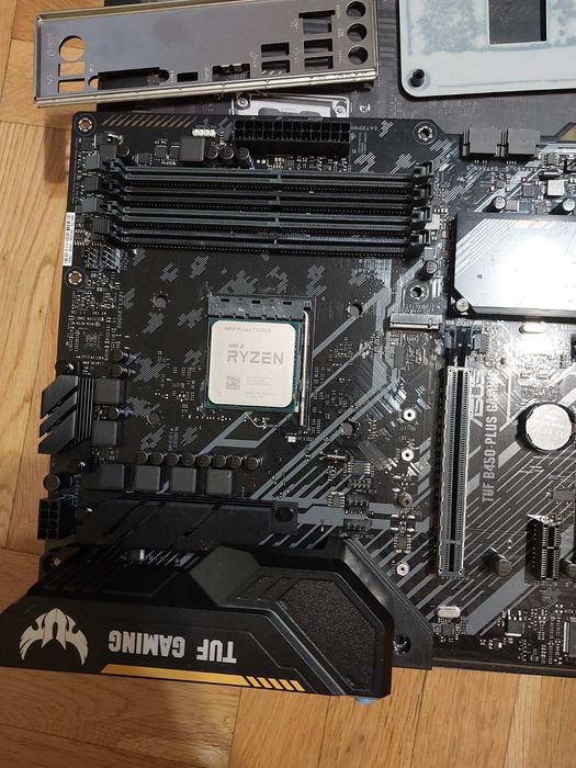 AMD Ryzen 7 3700X + Asus TUF B450 Plus Gaming