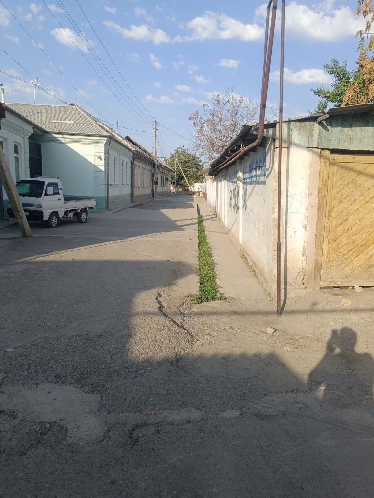 Ховли уй сотилади Шахрихон