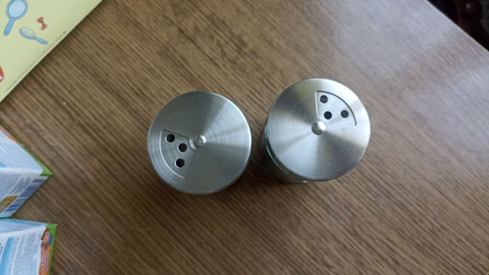 Солонки НОВЫЕ ( 2 штуки)