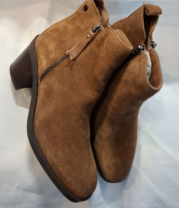 Ghete piele intoarsa