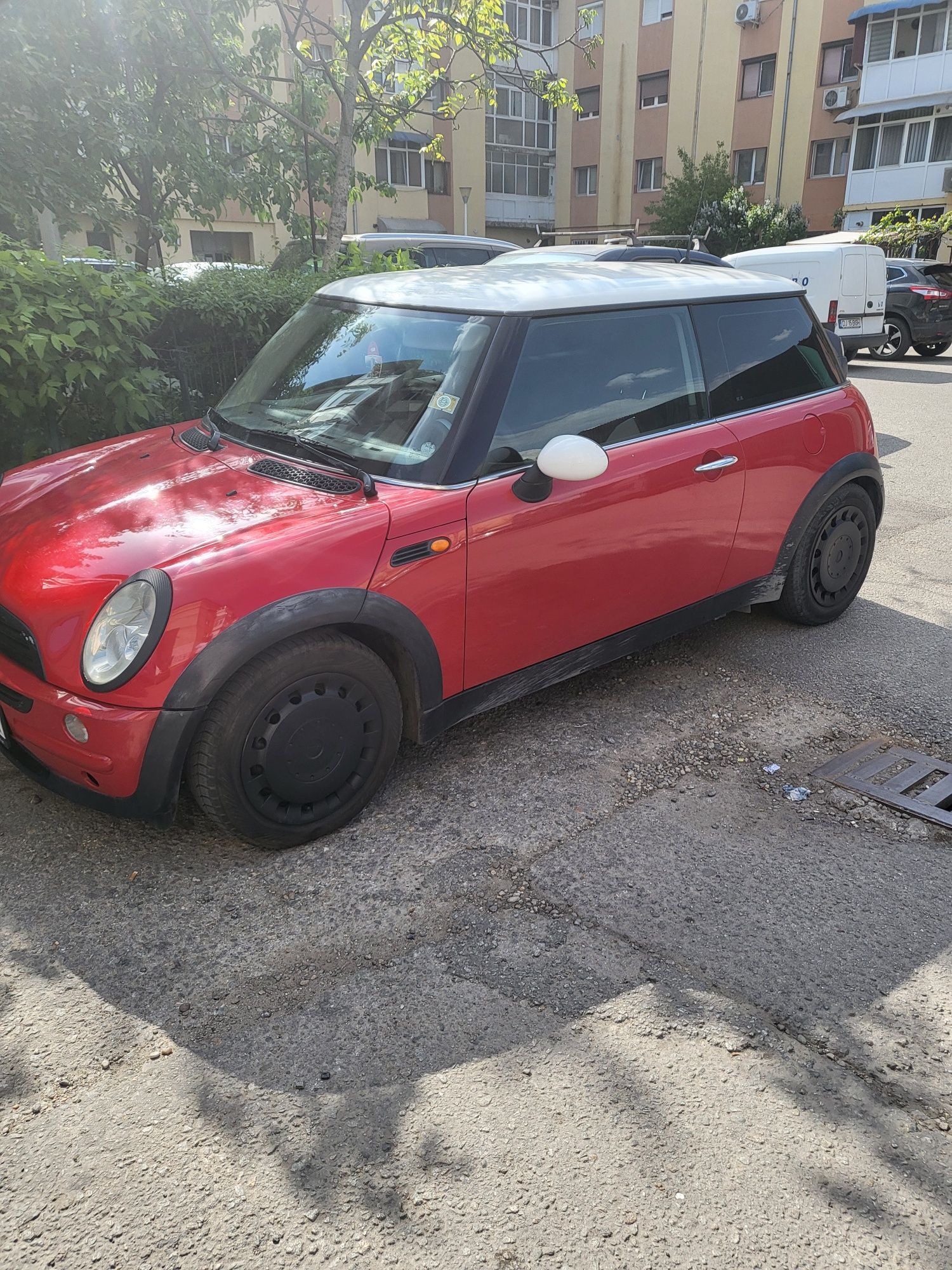 Vand mini cooper sau schimb cu diesel si 5 usi plus diferenta!