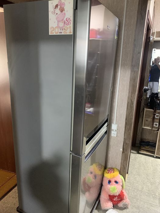 Холодильник Whirlpool