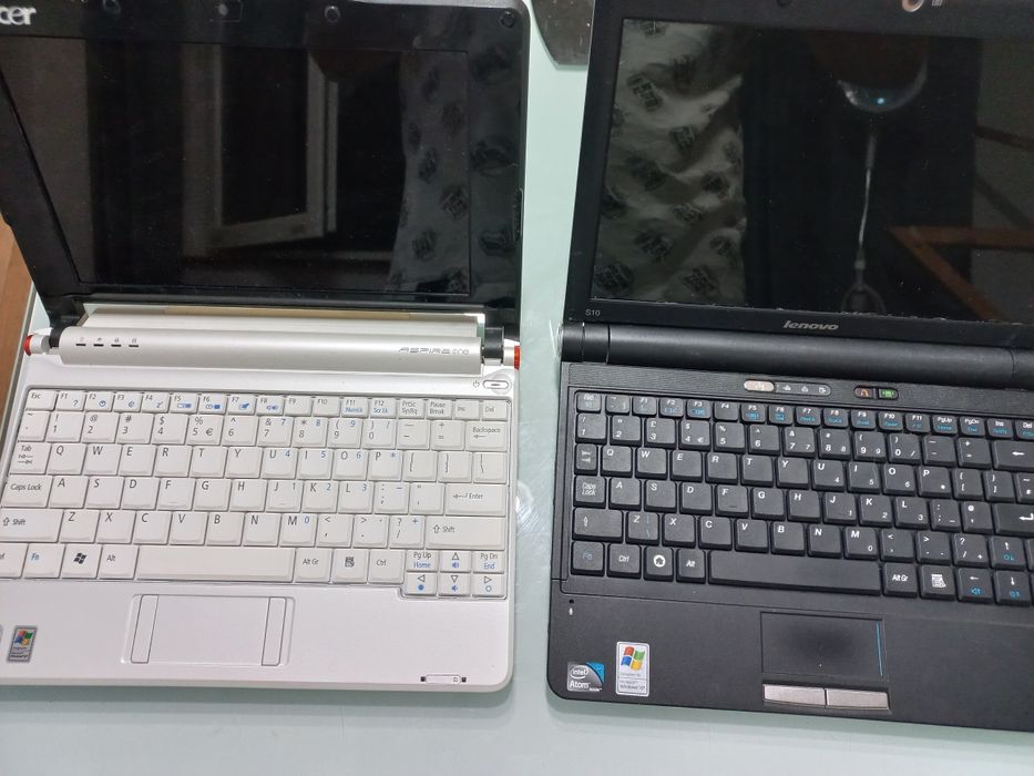 Lenovo s10 si Acer aspire one ZG5 mini laptop