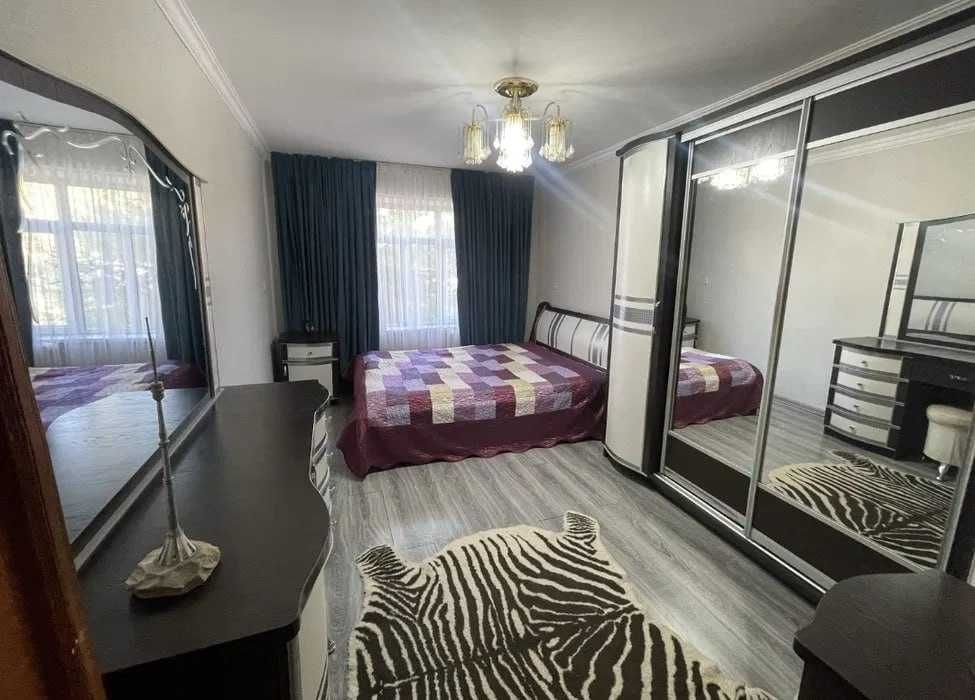 Продаётся 3/3/4 с ремонтом Кирпичный дом балкон 2х6 ор-р Шахристанский