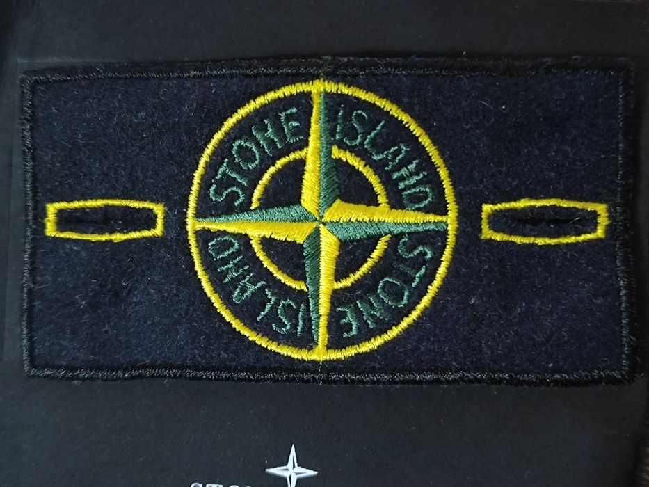 Классический патч stone island