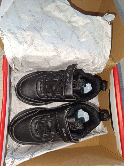 Новые детские кроссовки  (размер 28) – в коробке