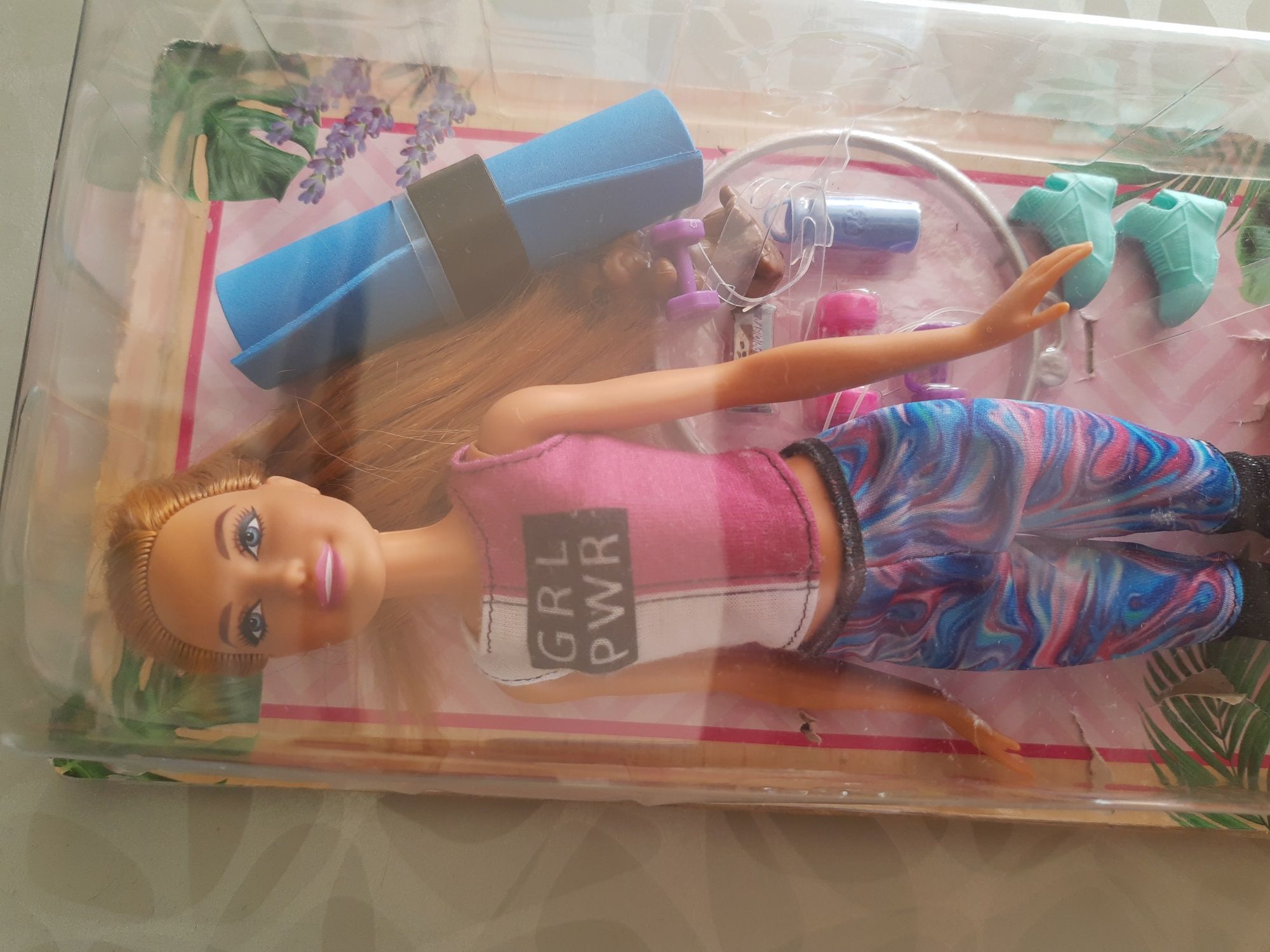 Кукла Барби с аксесоари и enchantimals