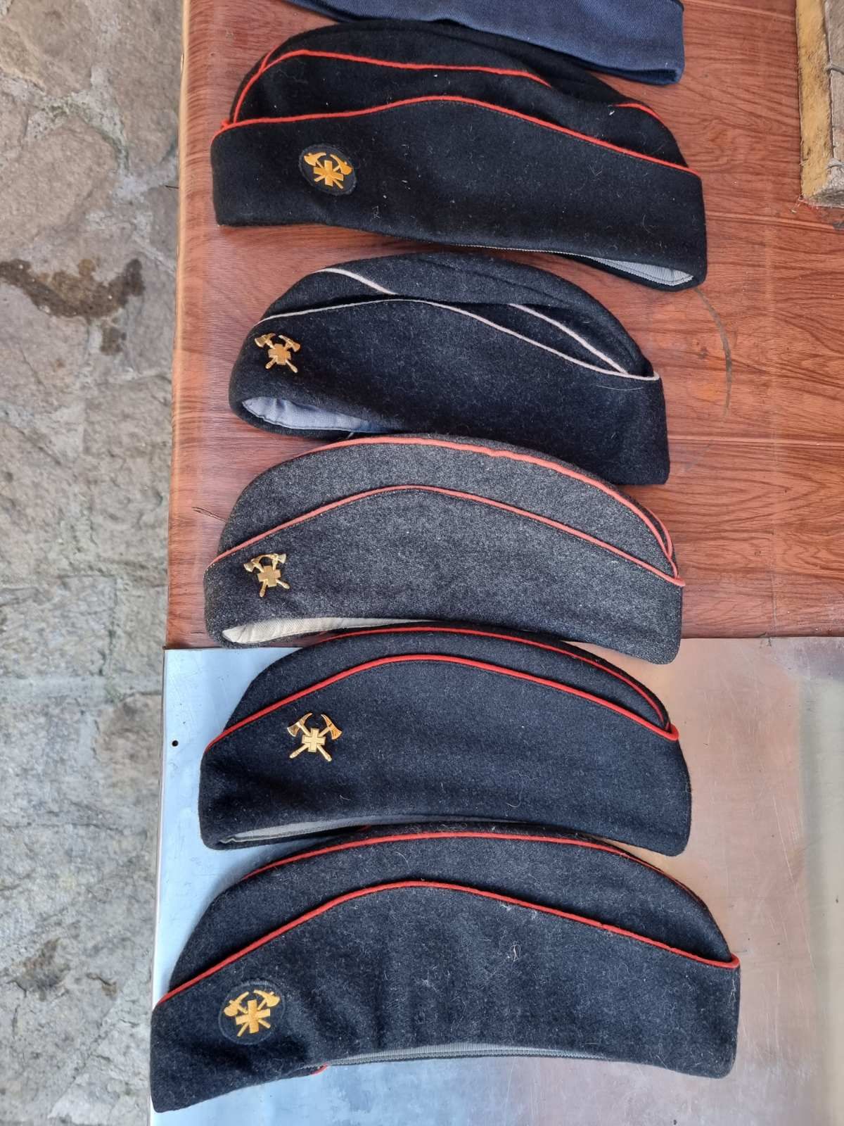военни шапки кепета военни 1 броя 20 лв