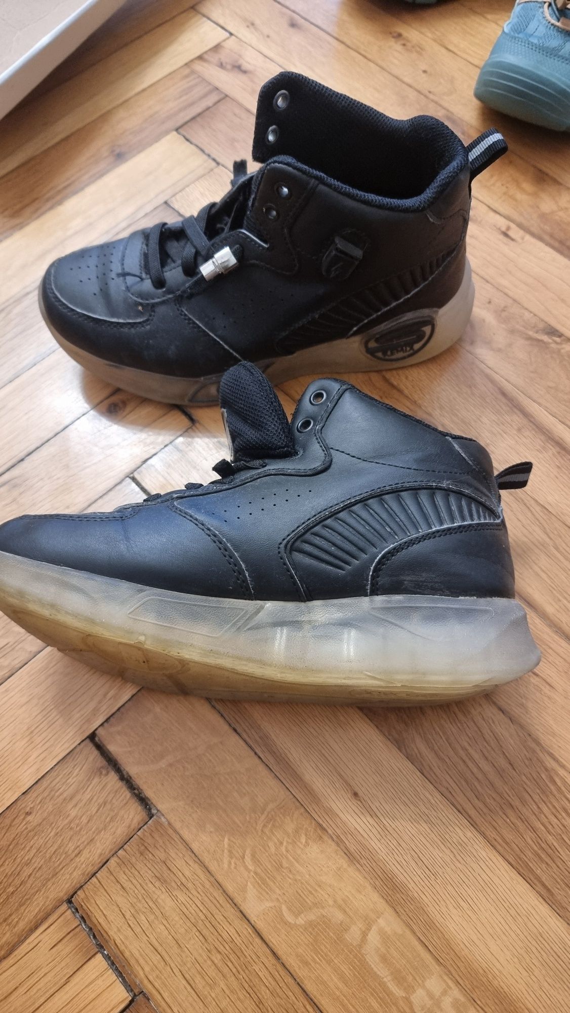Маратонки Sketchers 36