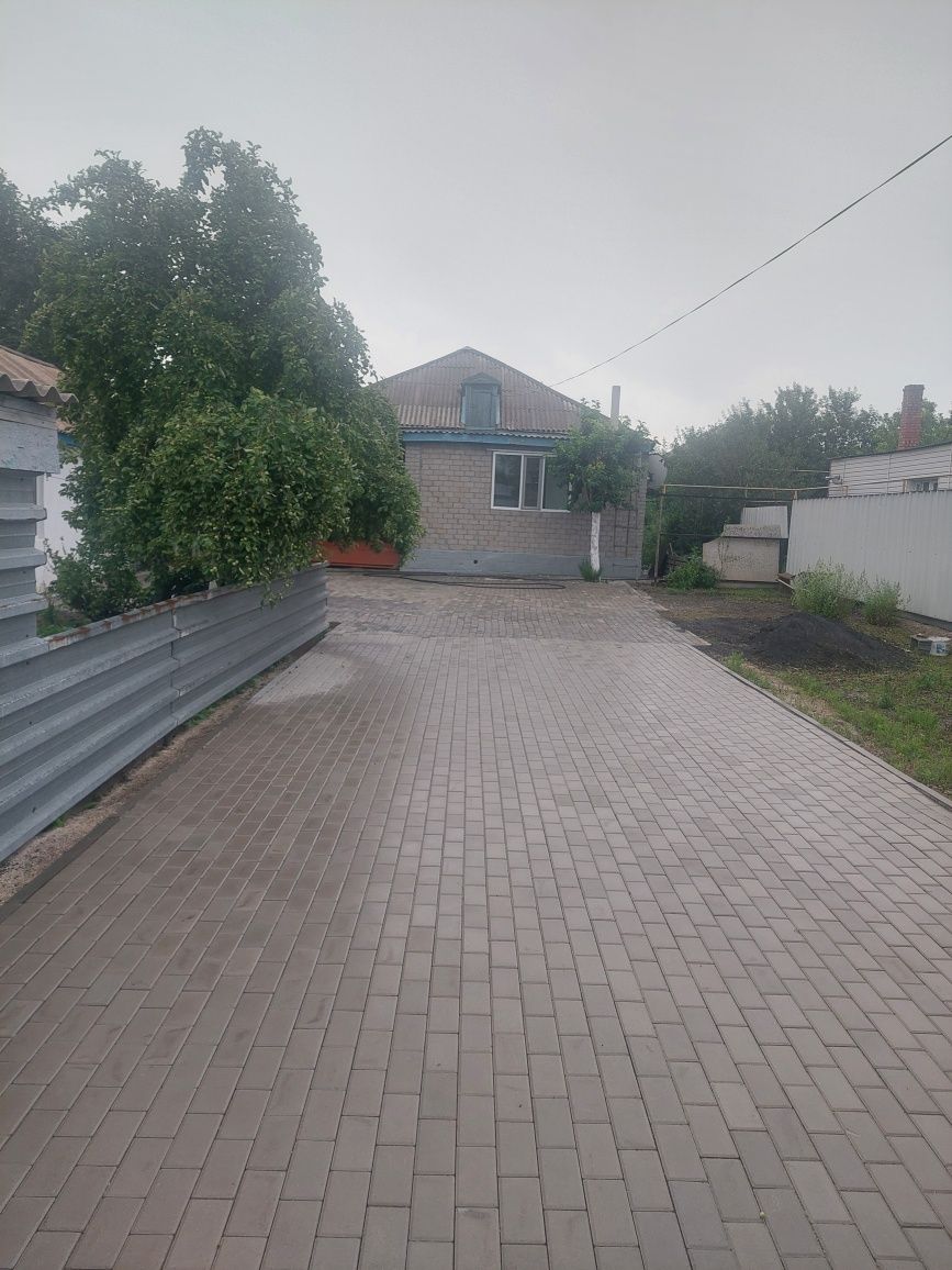 Дом в очень хорошем месте, соседи по улице все хорошие,