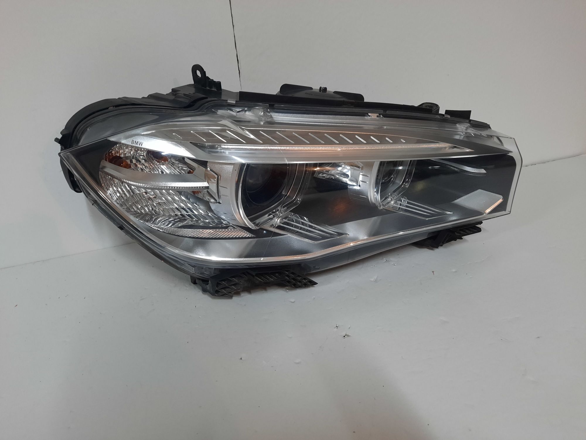 Far faruri bmw X5 F15 X6 F16 xenon dreapta 2014-2018