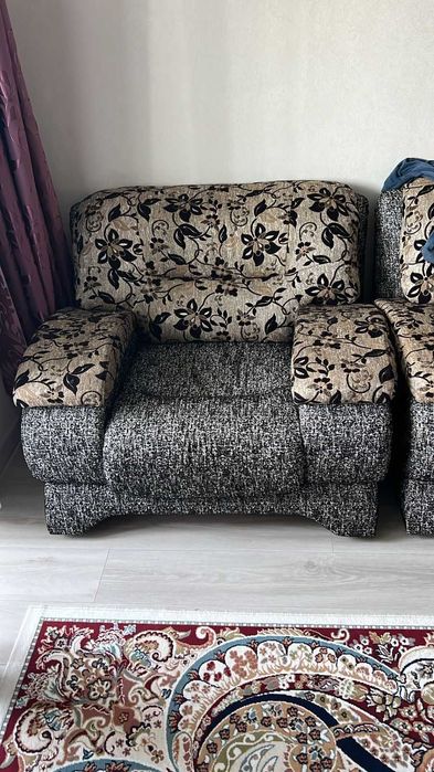 Продам два одинаковых кресла