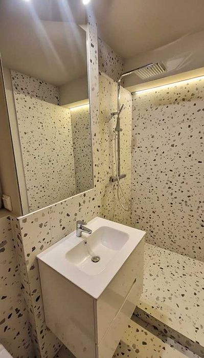 Ap.3 camere decomandat, renovat complet – centru Tg. Mureș, lângă ANAF