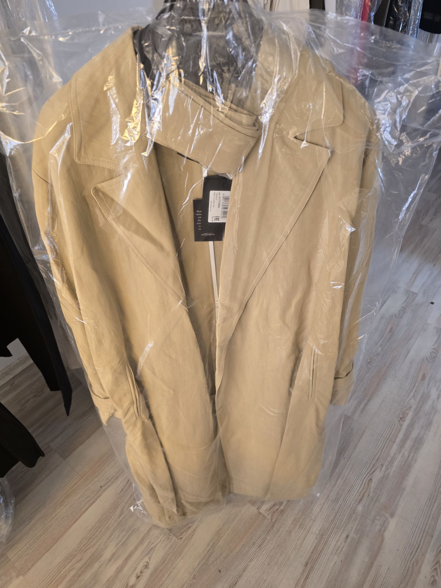Бежов тренч Twinset с лен,размери 40 S 42 S/M,овърсайз,ново с етикет!