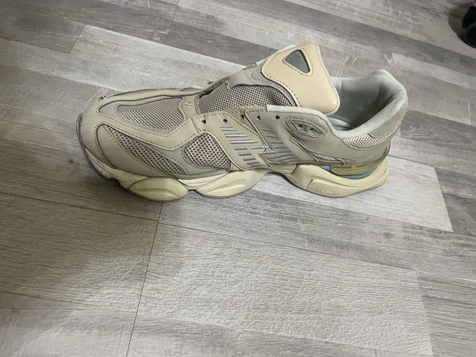 Кроссовки продам