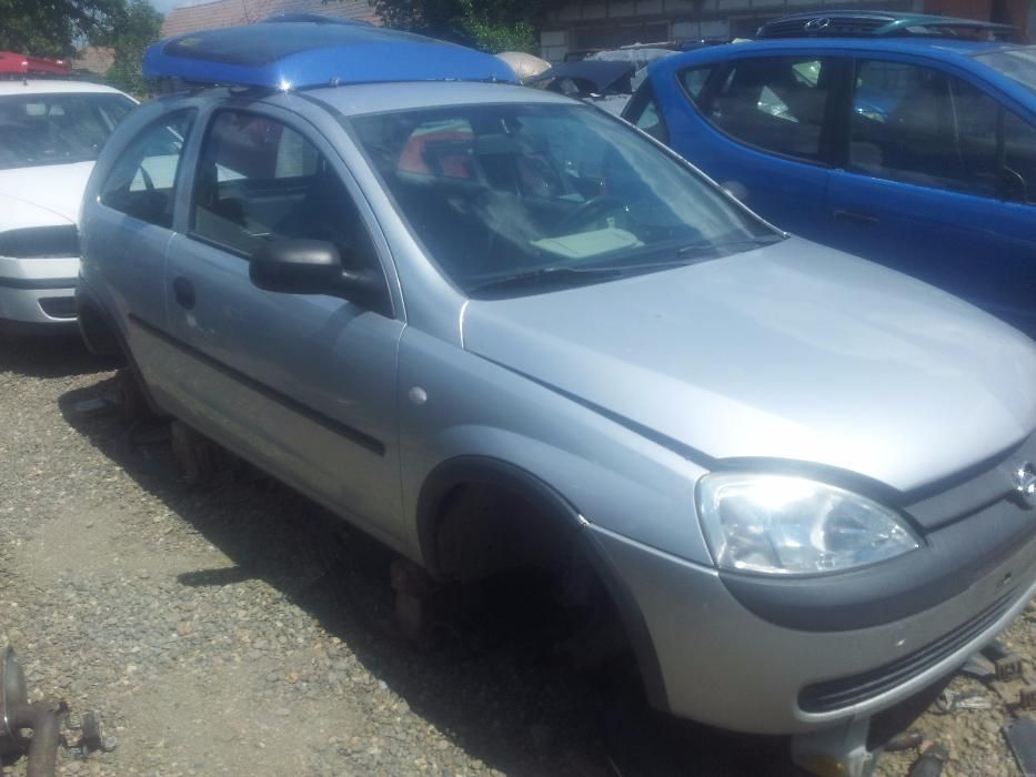 Dezmembrez Piese Opel Corsa din 2001