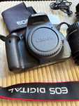 Canon EOS 600D + obiectiv EFS 18-55mm