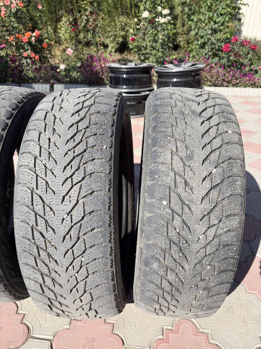 215/60/17 Nokian Hakapelita R3 зимние шины