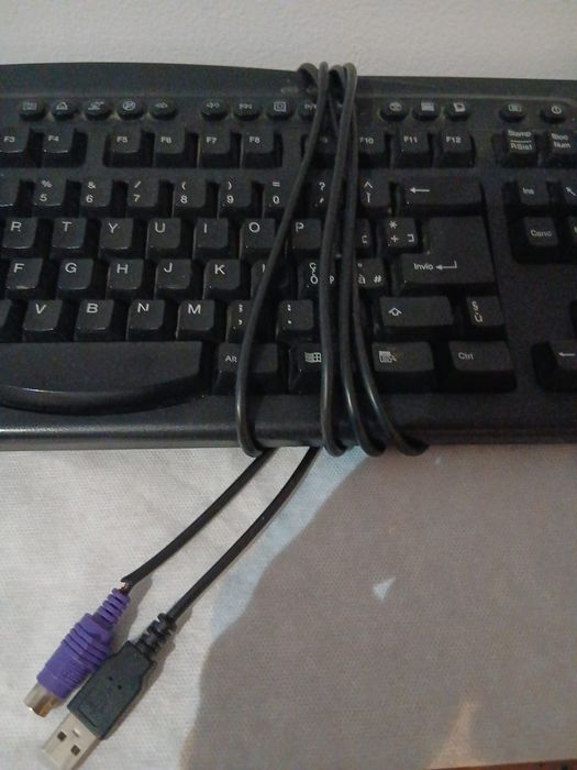 Tastatura  Skuntek (brand generic