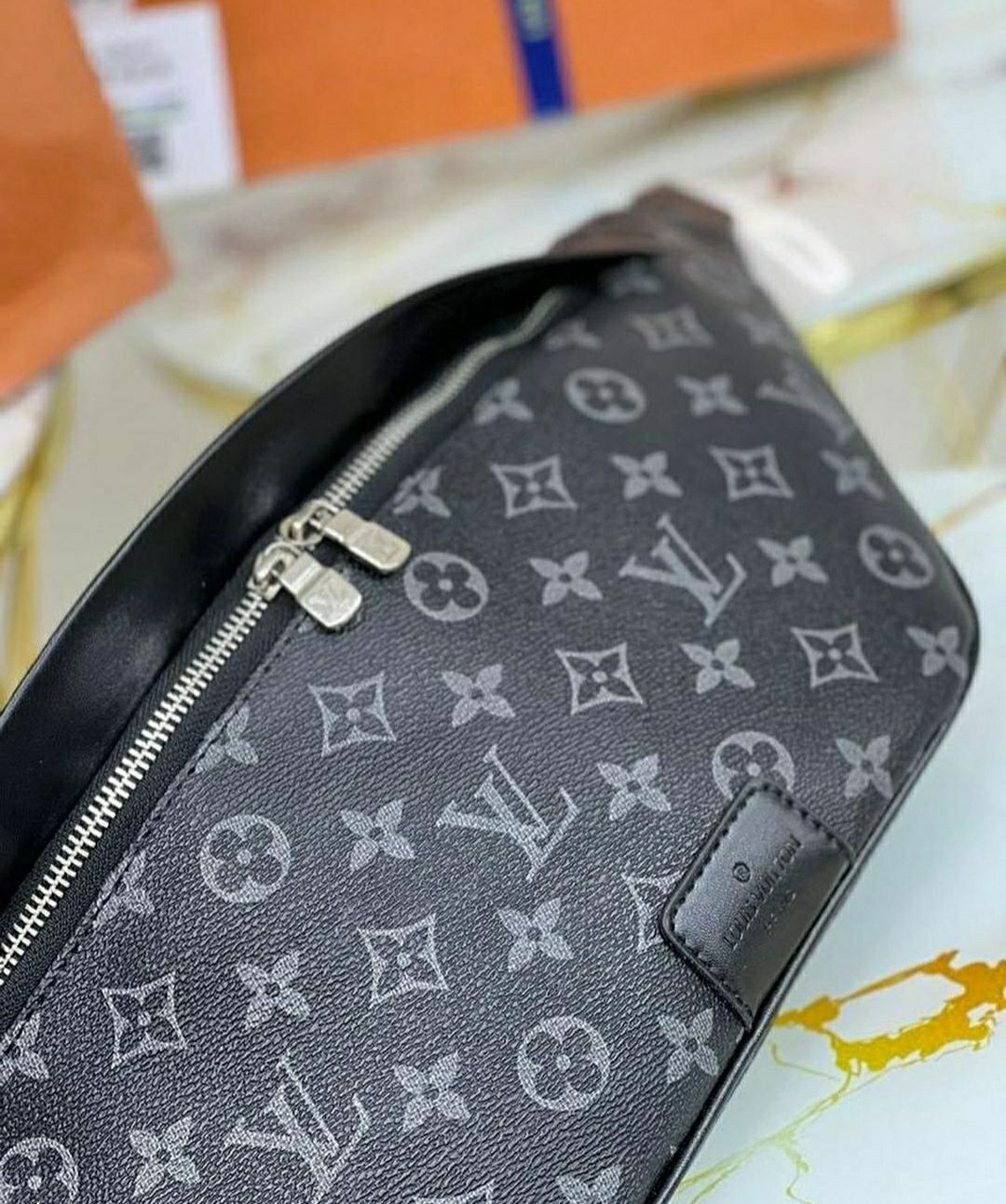 Мужская поясная  сумка Louis Vuitton в фирменной подарочной коробке