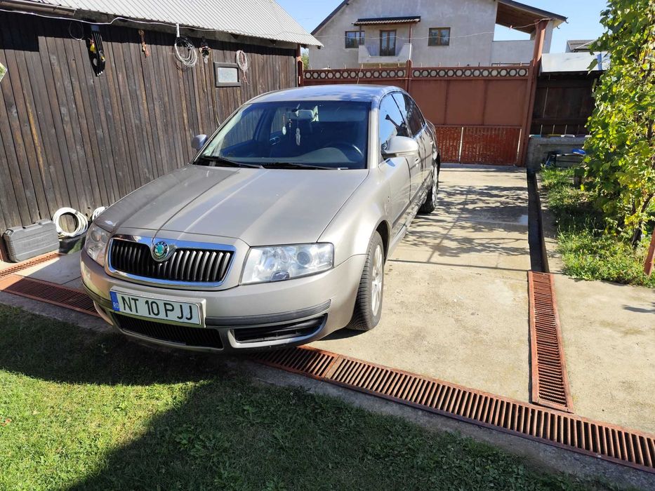 Skoda Superb 2.0 TDI, 140 CP