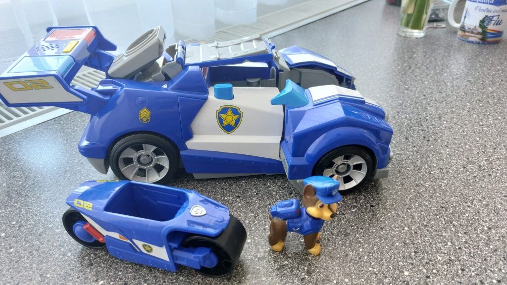 Vând mașina de poliție Paw Patrol Chase