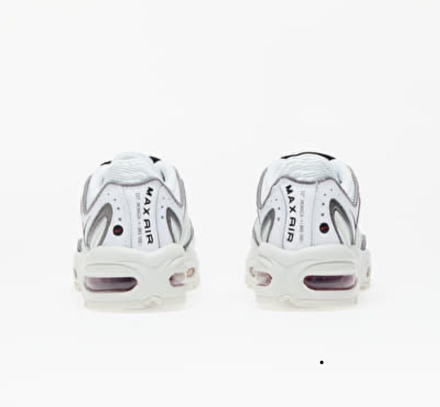 Nike tailwind Adidas gazelle