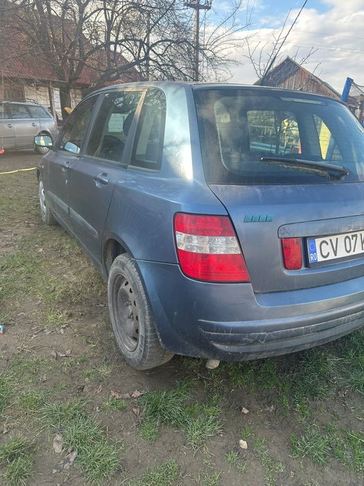Vând FIAT Stilo !