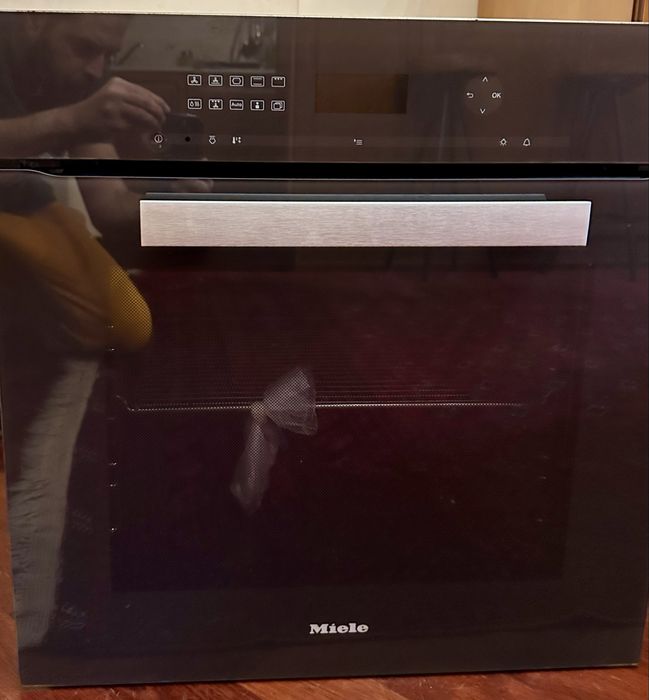 Фурна за вграждане Miele h6461b