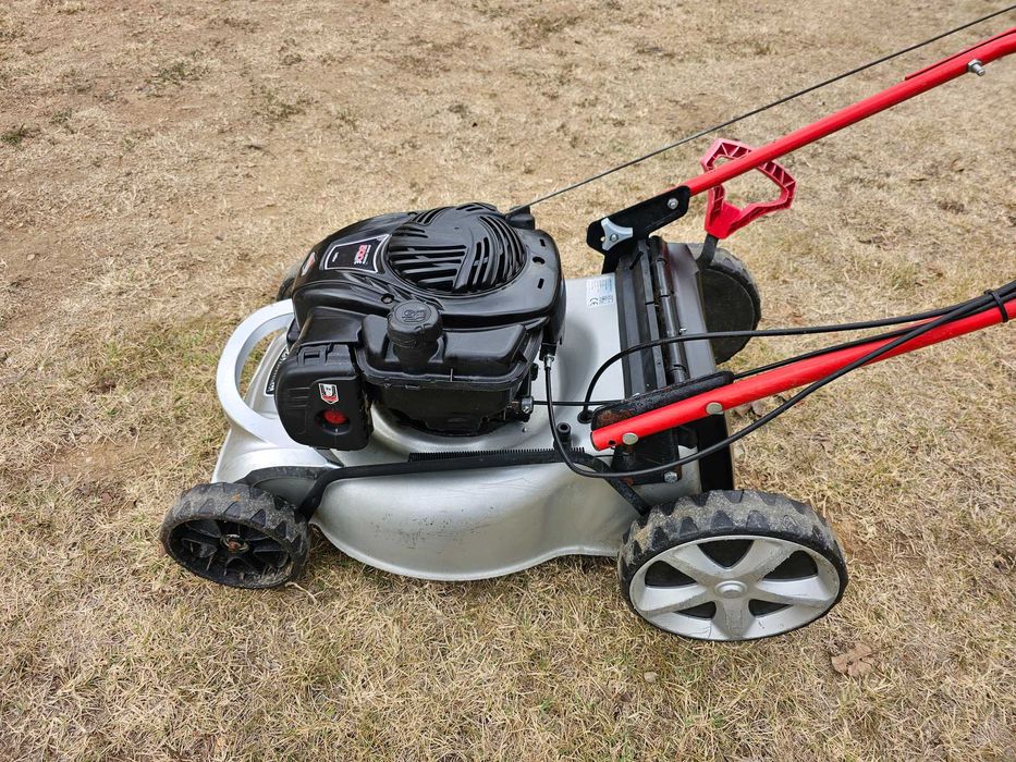 СамоХодна Косачка Briggs&Stratton Mauri