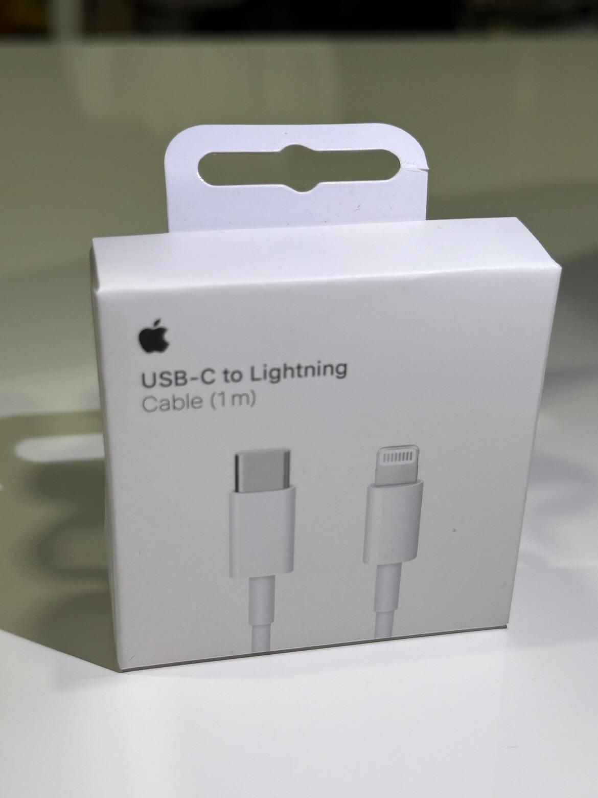 Apple Lightning кабел