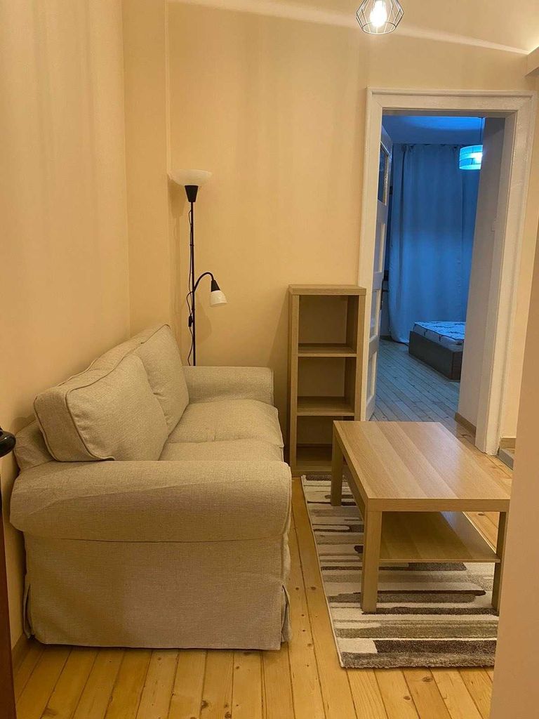 Дава се под наем Двустаен апартамент в София, Център - 55 кв.м за 456.45 € - Снимка #1