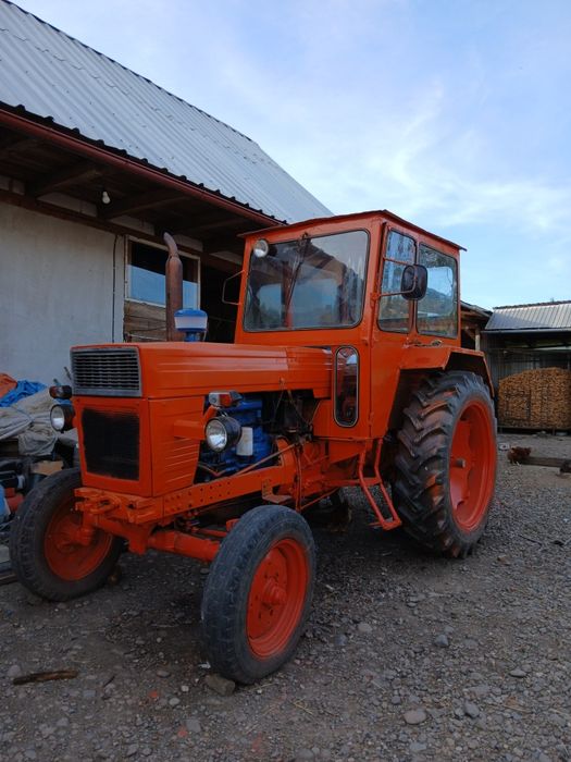 Tractor universal 650