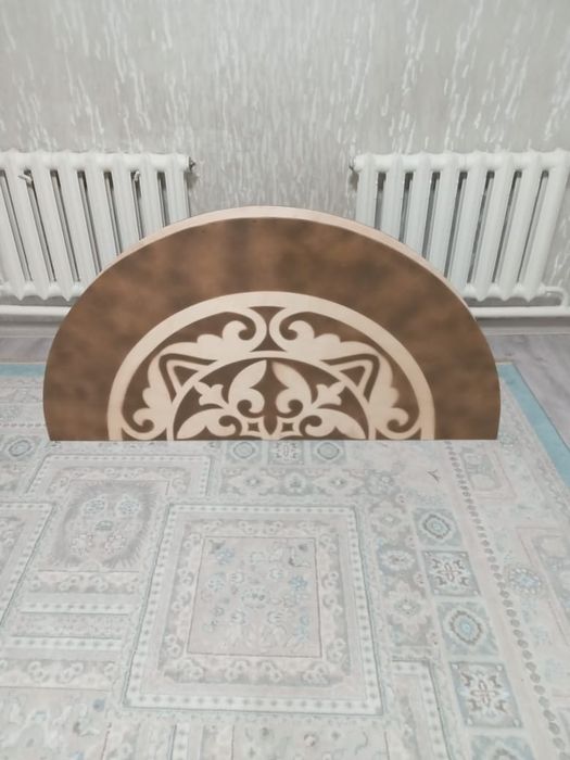 Продам стол круглый