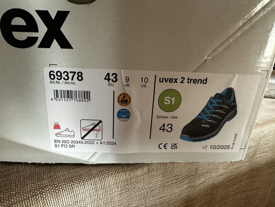 Работни обувки UVEX