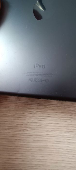 Vand Tableta iPad A1432 Pentru Piese