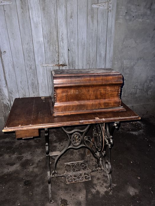 Masina de cusut Vintage