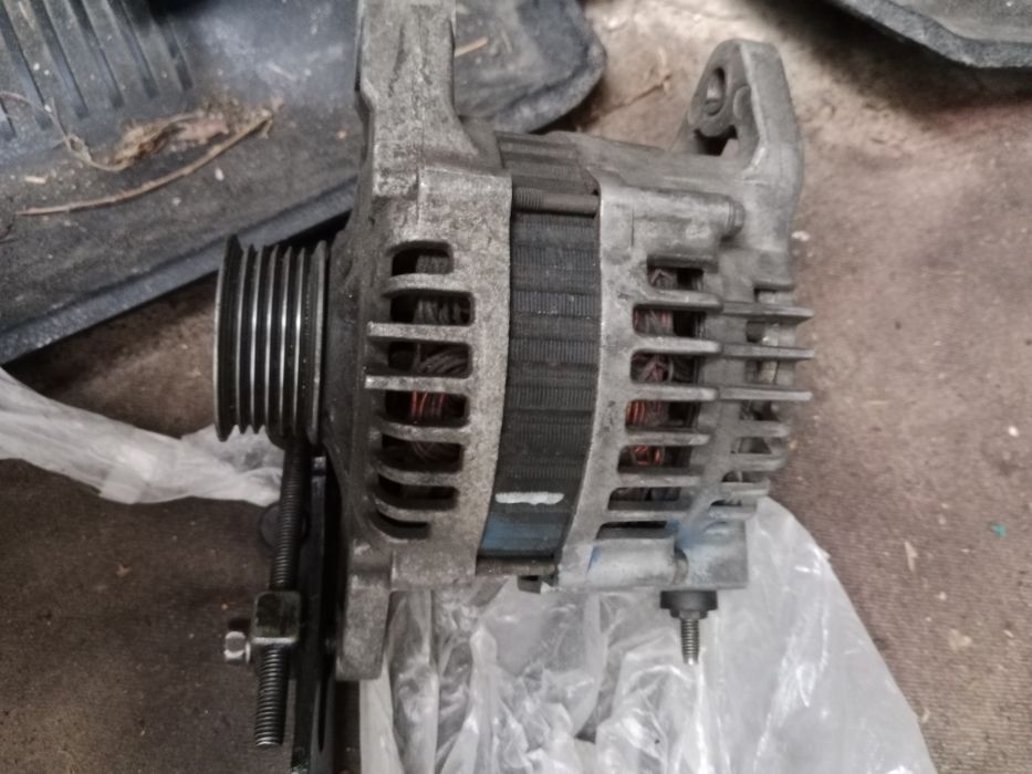 Продам генератор на Ниссан